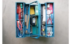 Brennenstuhl Mobiler LED Akku Strahler 8,5 W -Fiama Camping Geschaft 700592 4866608